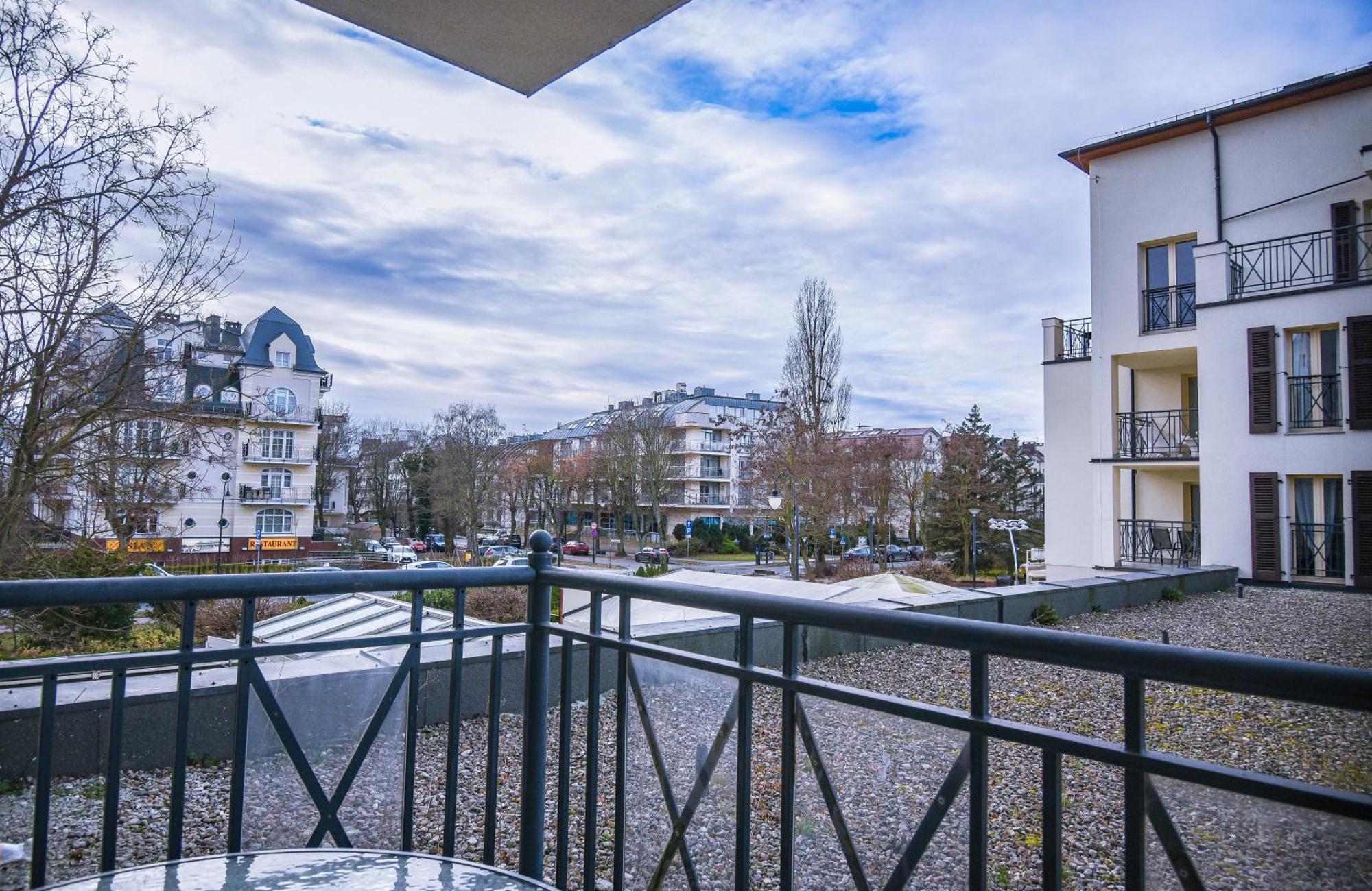 Świnoujście Apartamenty Promenada Z Tarasem I Parkingiem - Apartamenty Na Wyspie מראה חיצוני תמונה